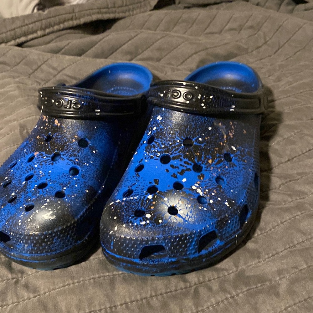 Costom painted crocs
